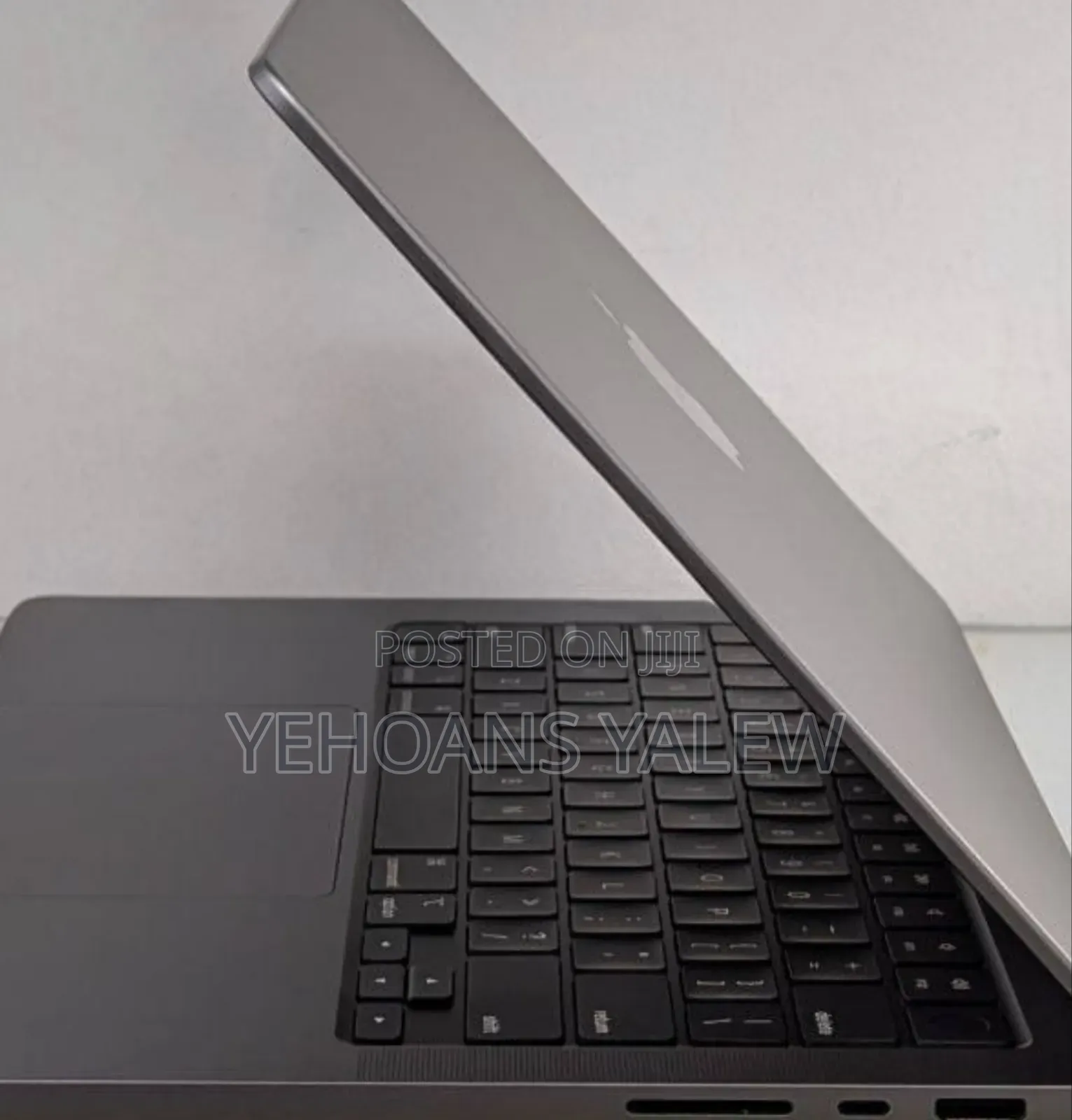 New Laptop Apple MacBook Pro M1 16GB Apple M1 Pro SSD 512GB