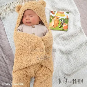 Photo - Newborn Winter Swaddling
