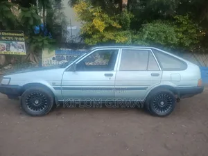 Toyota Corolla 1.3 1986 Blue