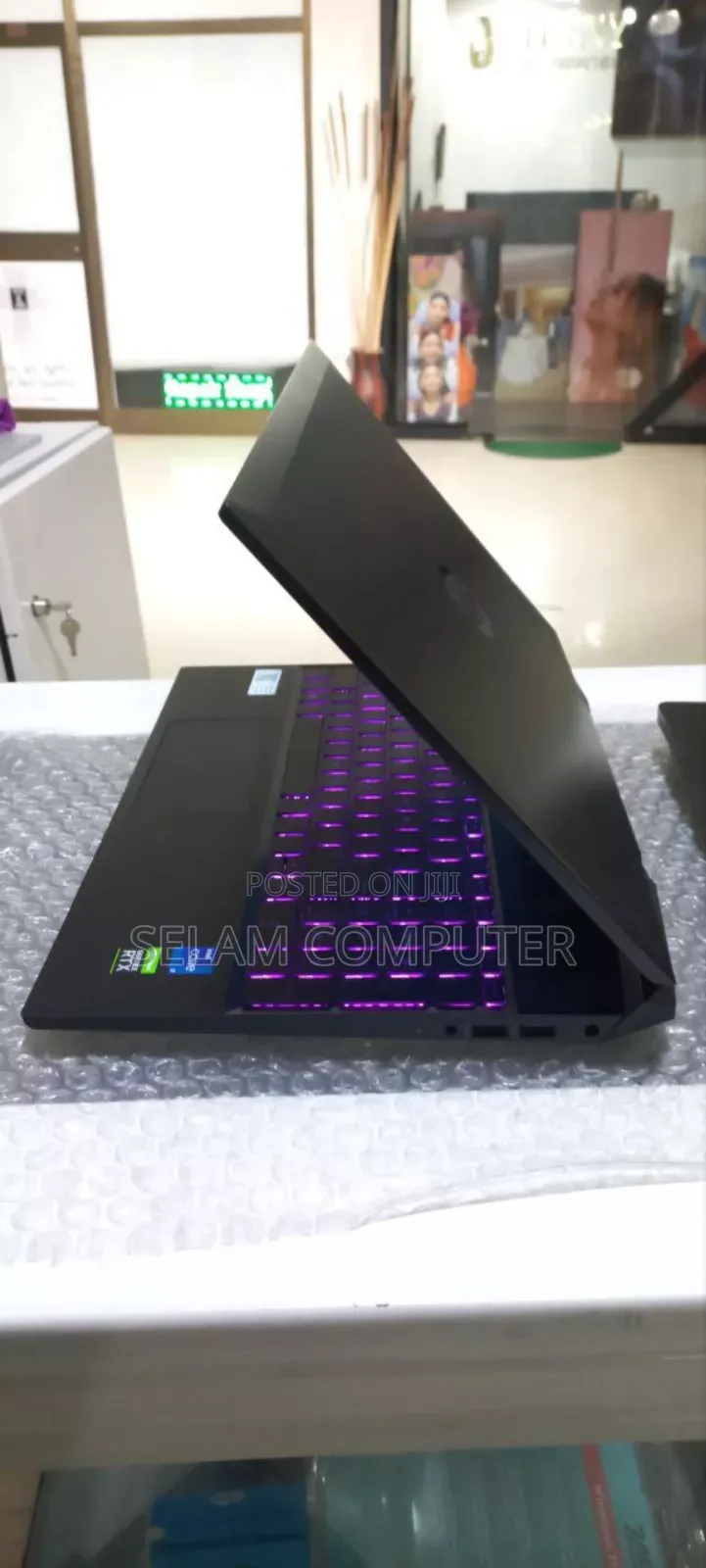 New Laptop HP Pavilion 11 16GB Intel Core I7 SSD 512GB