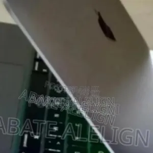 New Laptop Apple MacBook Pro M1 16GB Intel Core i5 SSD 256GB