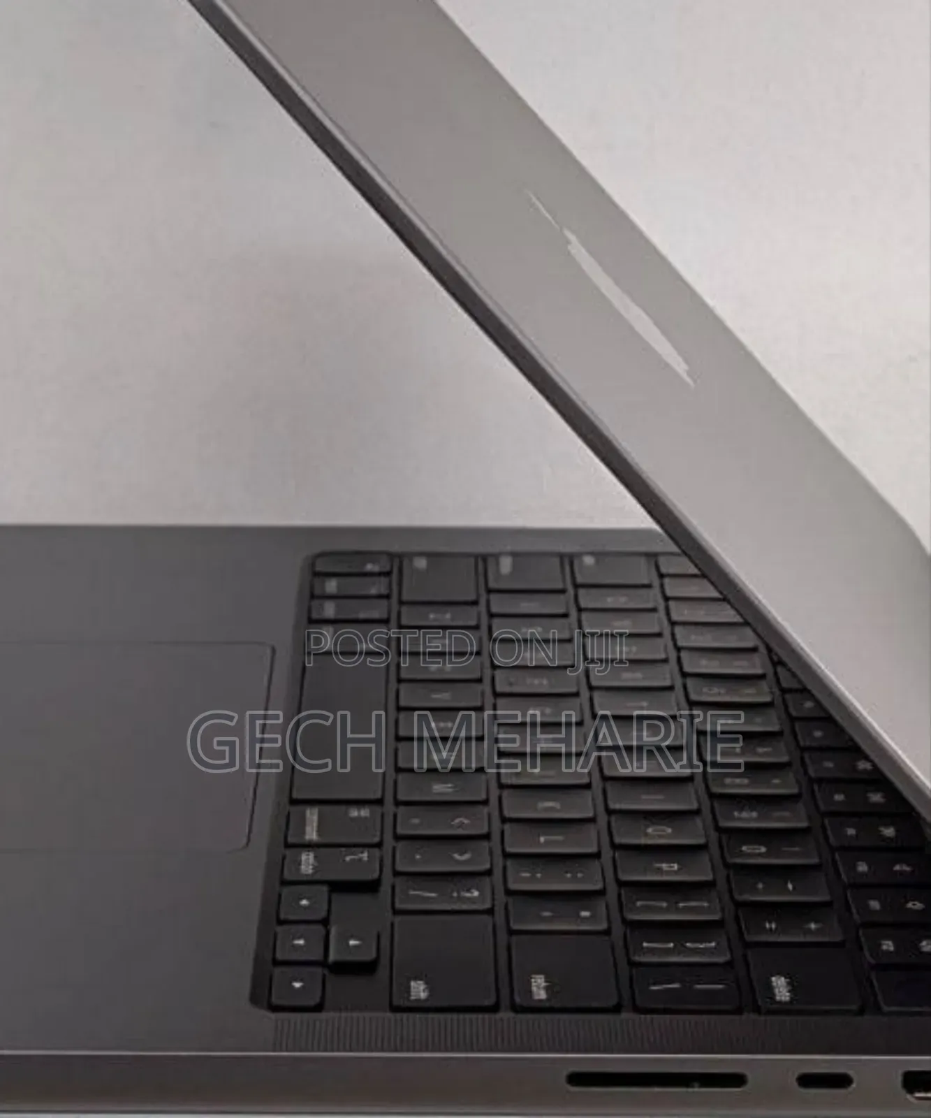 New Laptop Apple MacBook Pro M1 16GB Apple M1 Pro SSD 512GB