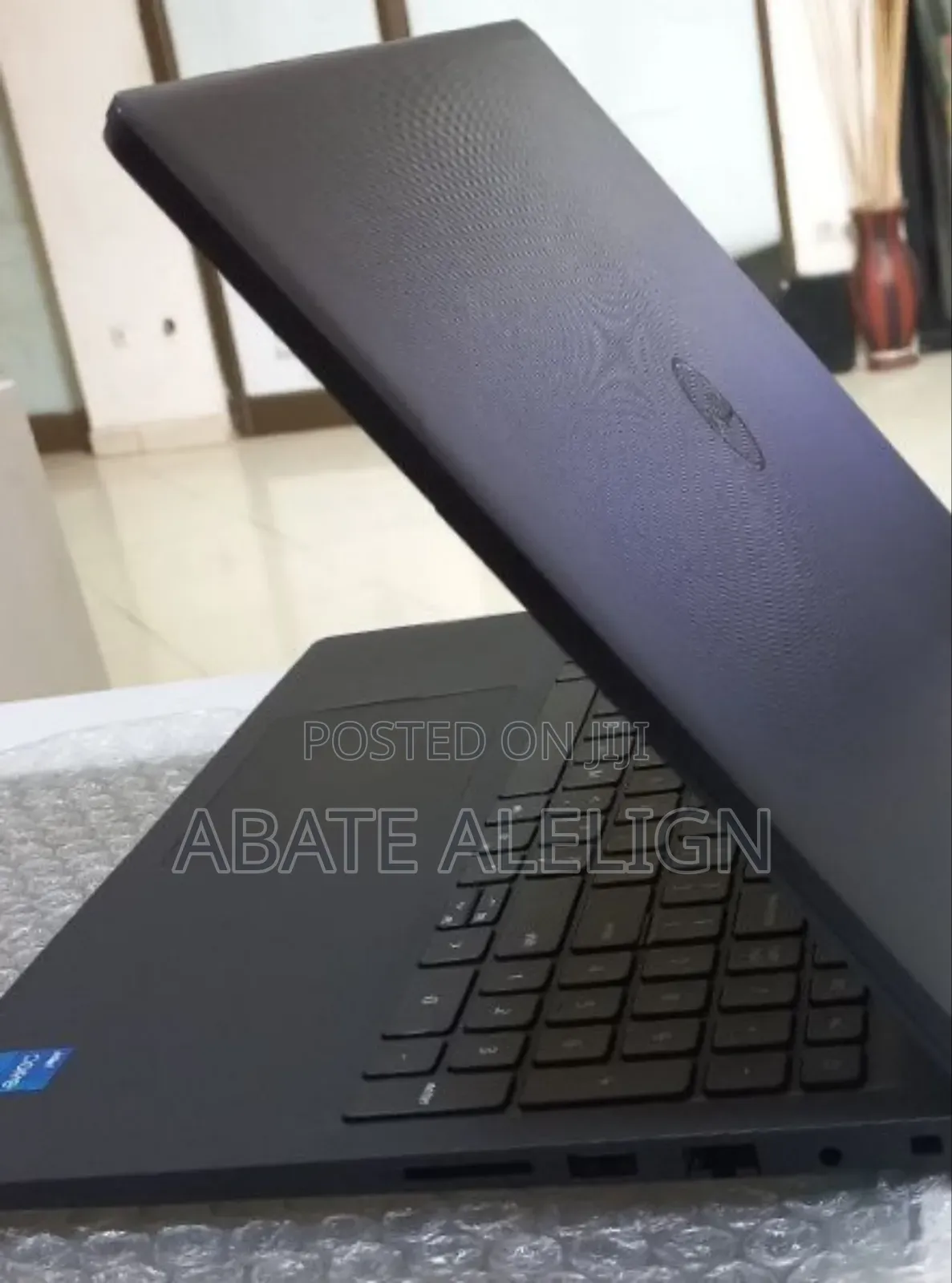 New Laptop Dell Vostro 3520 16GB Intel Core I5 SSD 512GB