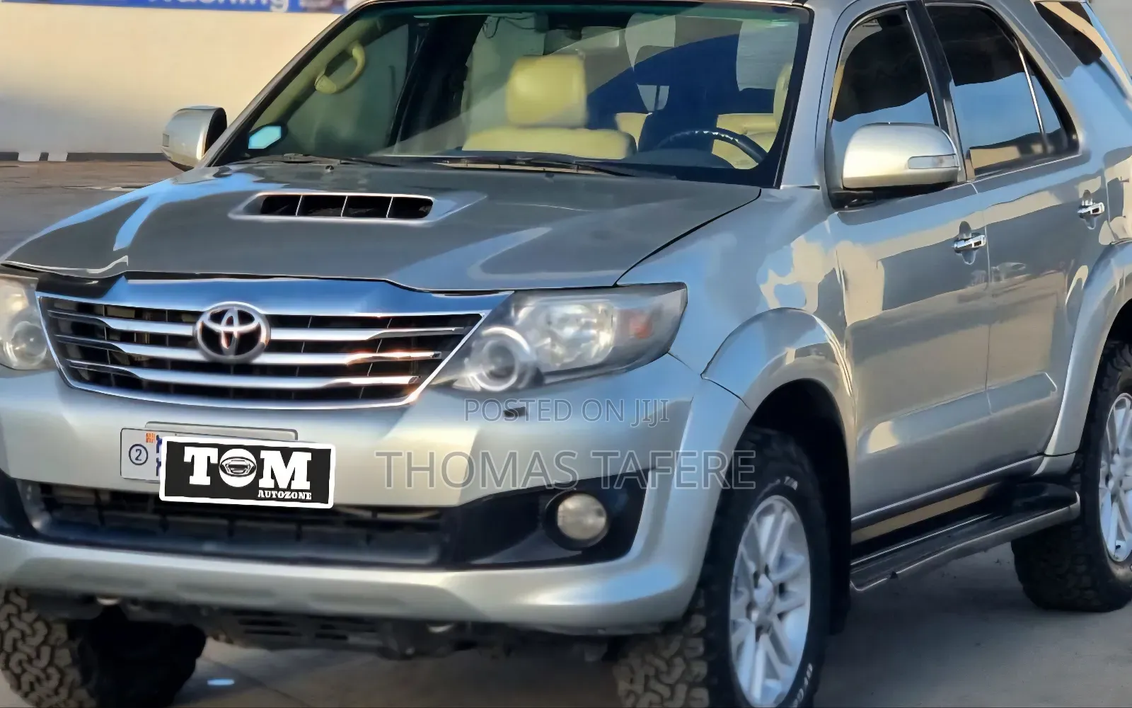 Toyota Fortuner 2013 Gold