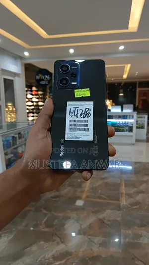 Photo - New Realme 12 Pro 128 GB Red