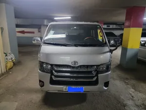 Photo - Toyota HiAce 2007 Silver