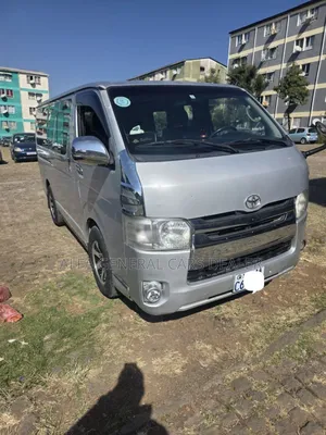 Toyota HiAce 2007 Silver