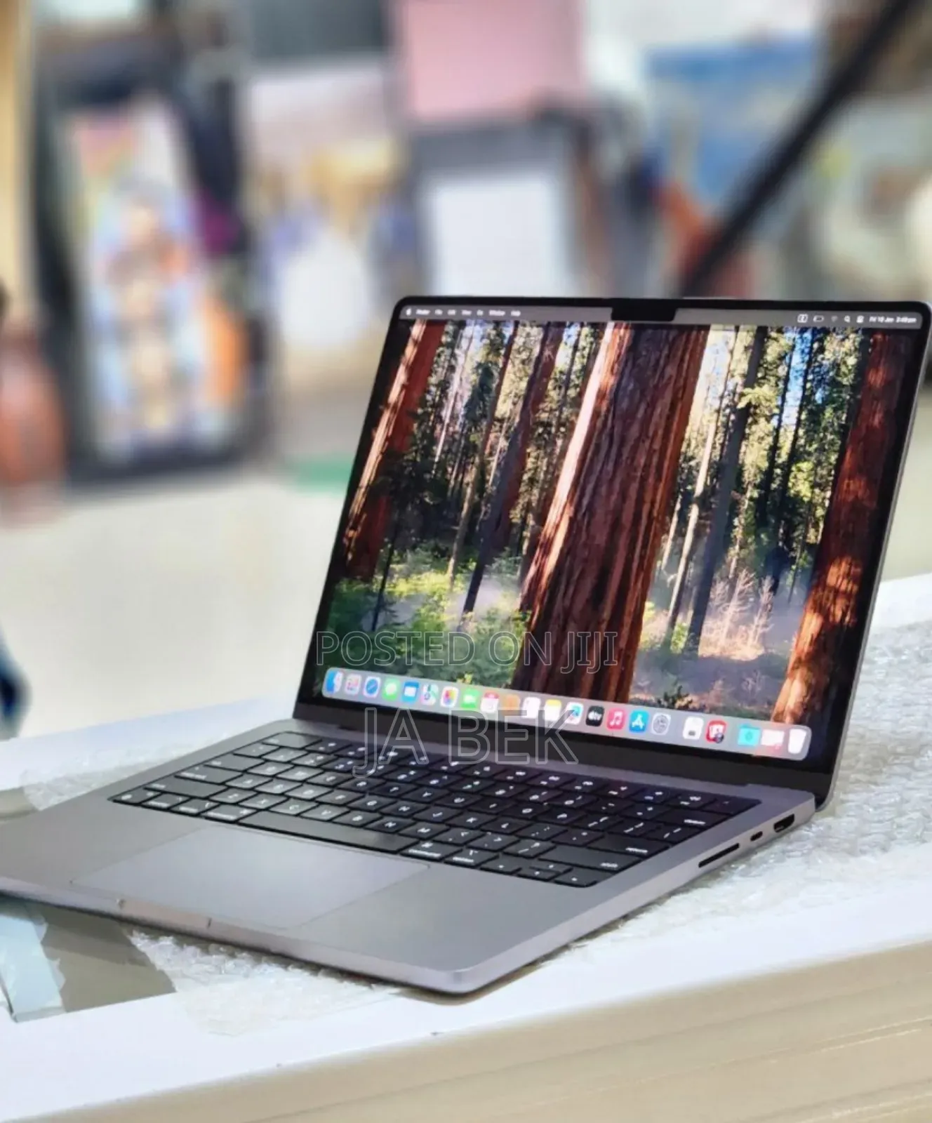 New Laptop Apple MacBook Pro M1 16GB Apple M1 SSD 512GB