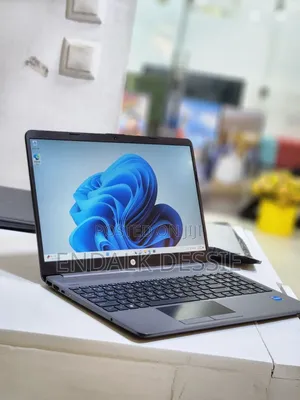 New Laptop HP 16GB SSD 512GB