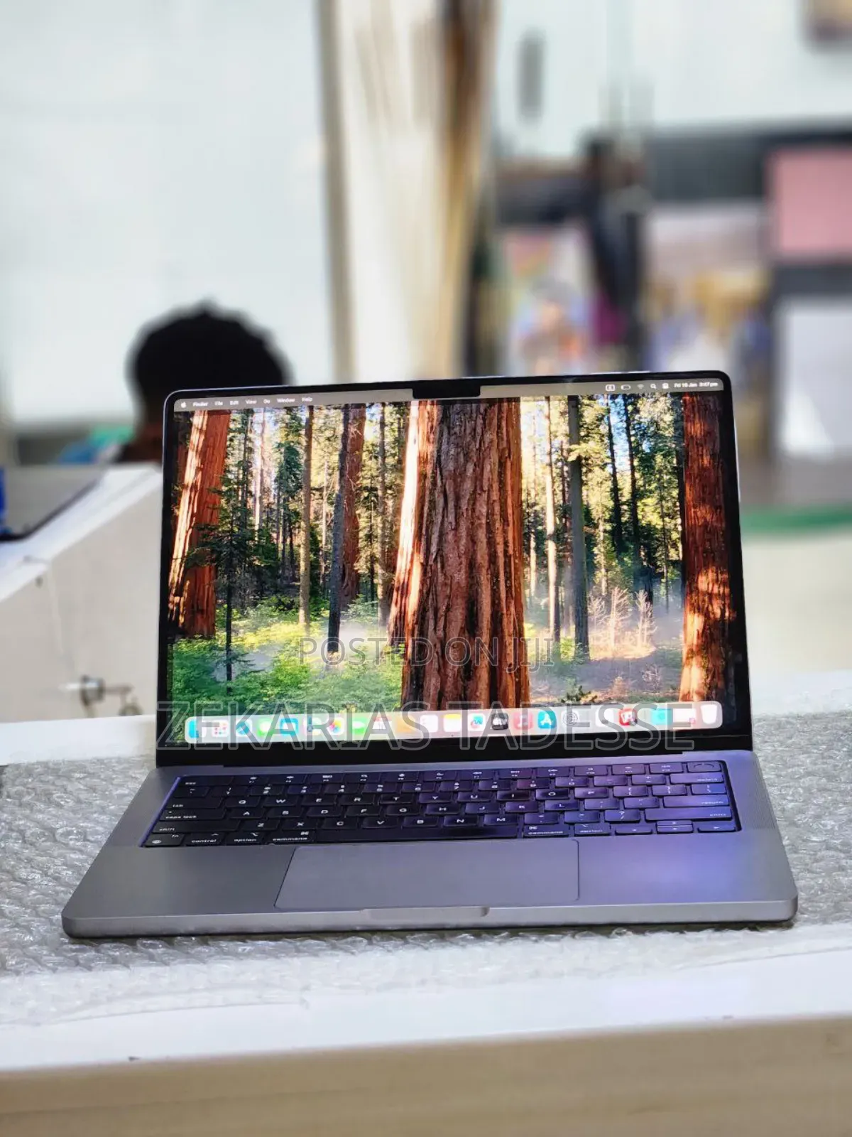 New Laptop Apple MacBook Pro M1 16GB Apple M1 Pro SSD 512GB