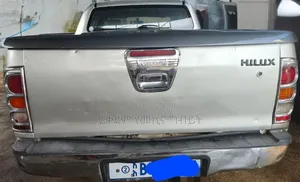 Toyota Hilux 2010 Silver