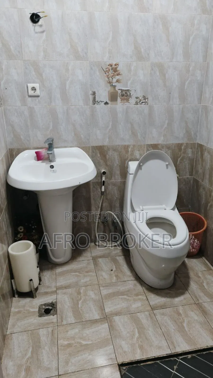 Furnished 3bdrm House in Dehnenet Sefer, Yeka for sale
