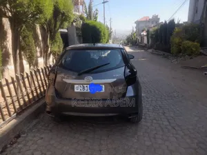 Toyota Yaris 2014 Gray