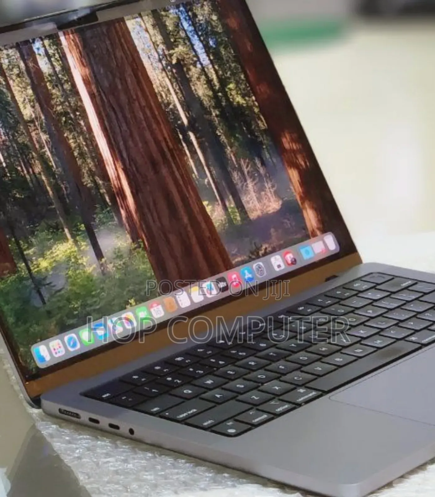 New Laptop Apple MacBook Pro M1 16GB Apple M1 Pro SSD 512GB