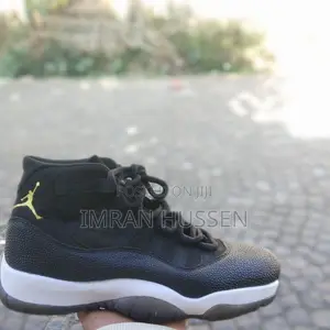 Photo - Jordan 11 Black New!