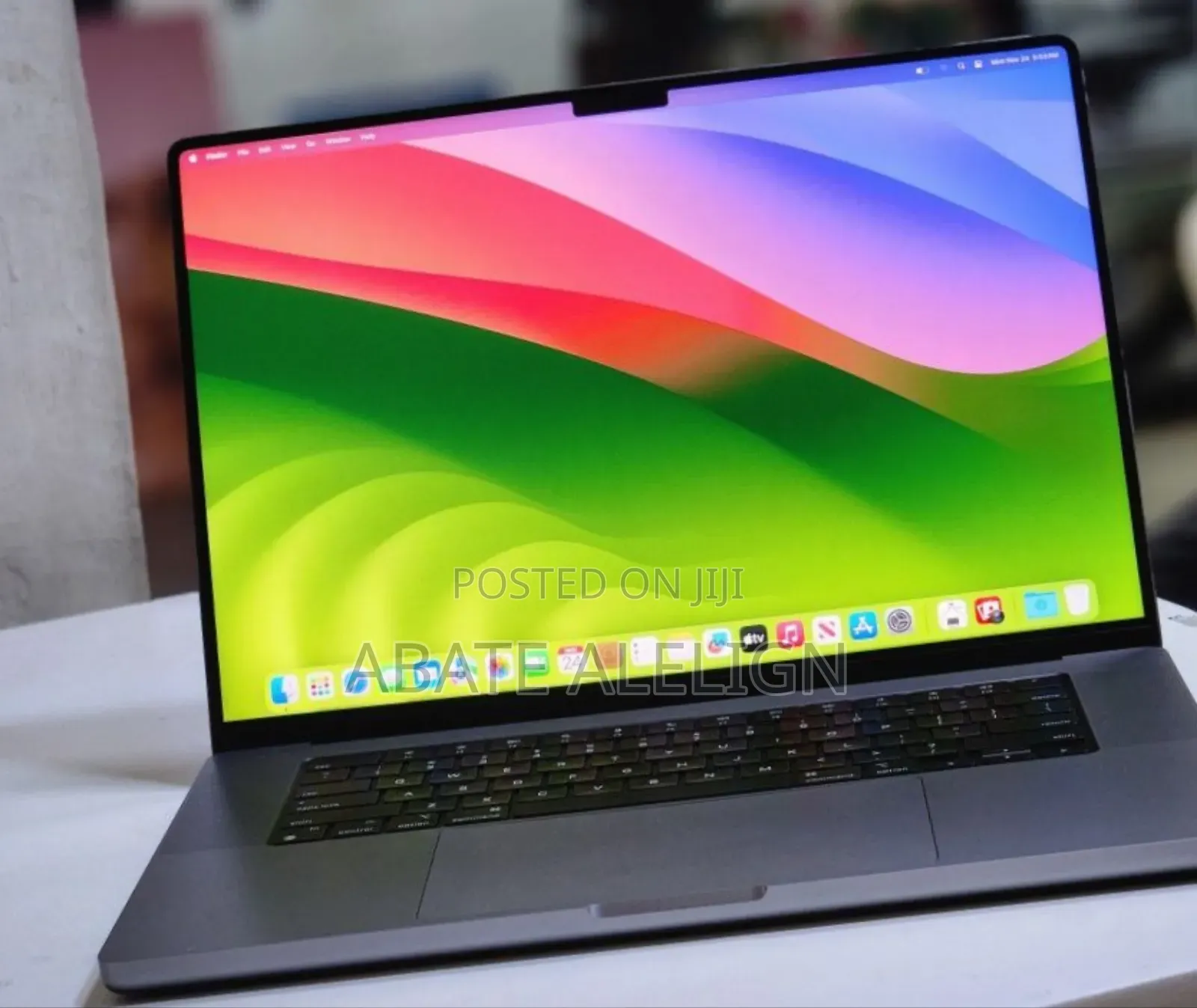 New Laptop Apple MacBook Pro M1 32GB Intel Core I5 SSD 512GB