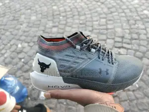 Under Armour Sneakers!!