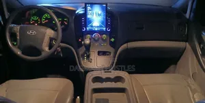 Hyundai Starex 2014 Silver