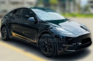Photo - Tesla Model Y 2023 Black