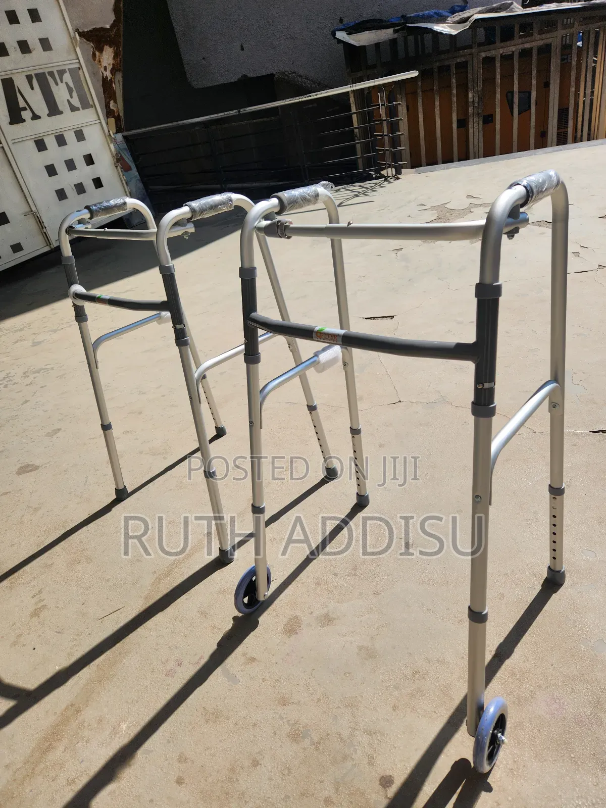 ወከር ለአዋቂዎች እግር ለታመሙ ከአልሙኒየም የተሰራ Walker腕帶walker彌補walker建立walker堥那walk