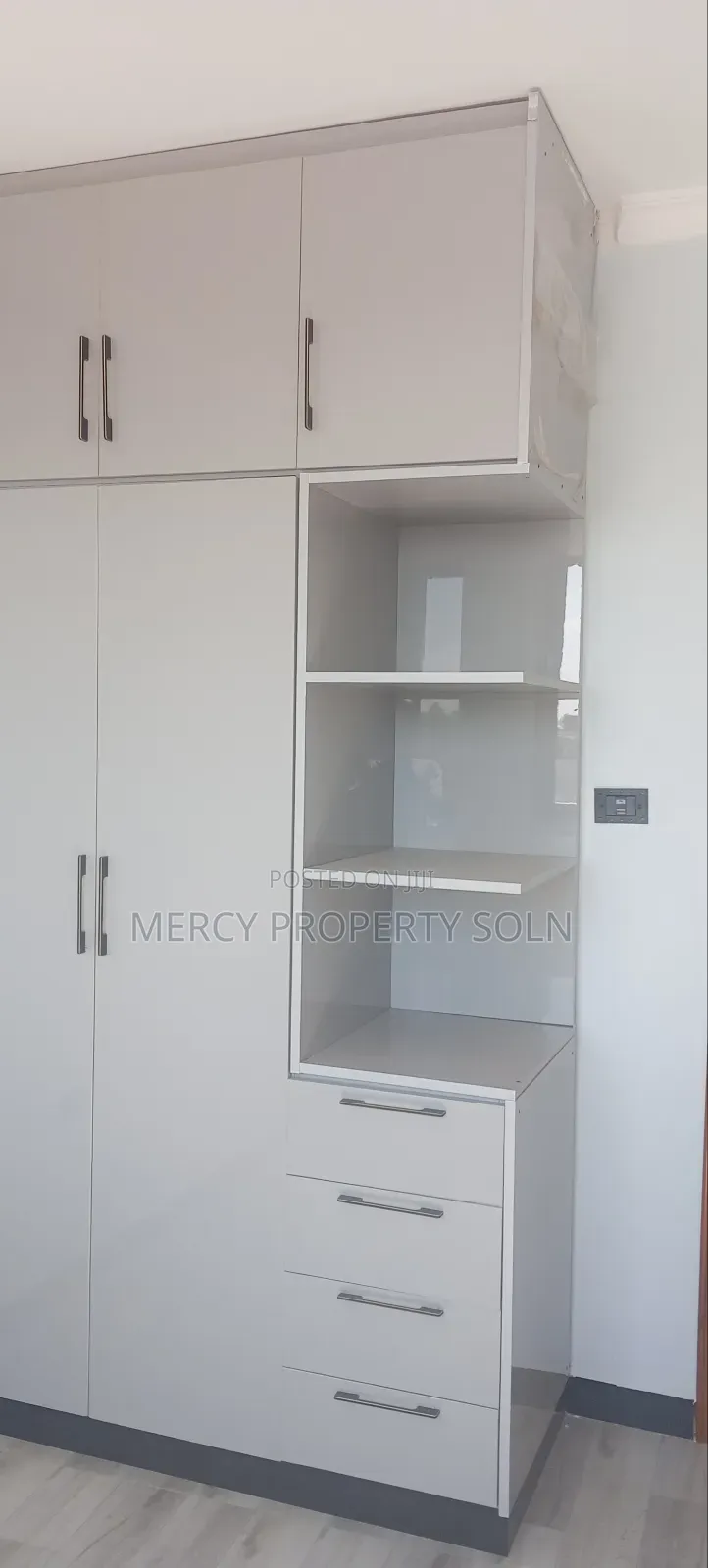 Furnished 4bdrm Apartment in Bole for rent