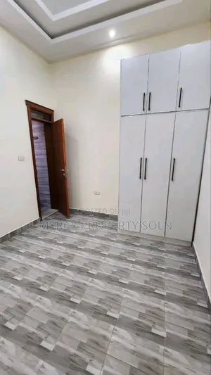 5bdrm House in Bole for sale