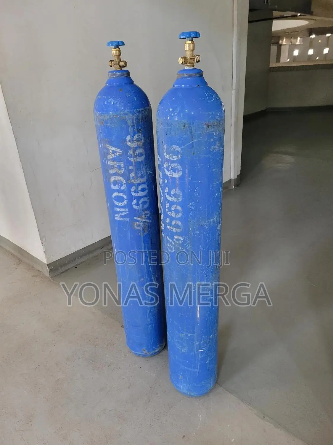 40litter Oxygen Cylinder甌፹ኦክስጅን ሲሊንደር=With Medical Regulator𡵞三new