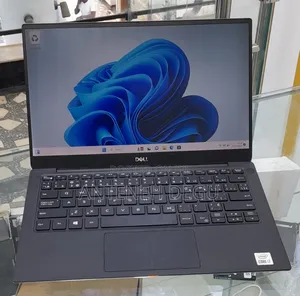 New Laptop Dell XPS 13 8GB Intel Core I7 SSD 256GB