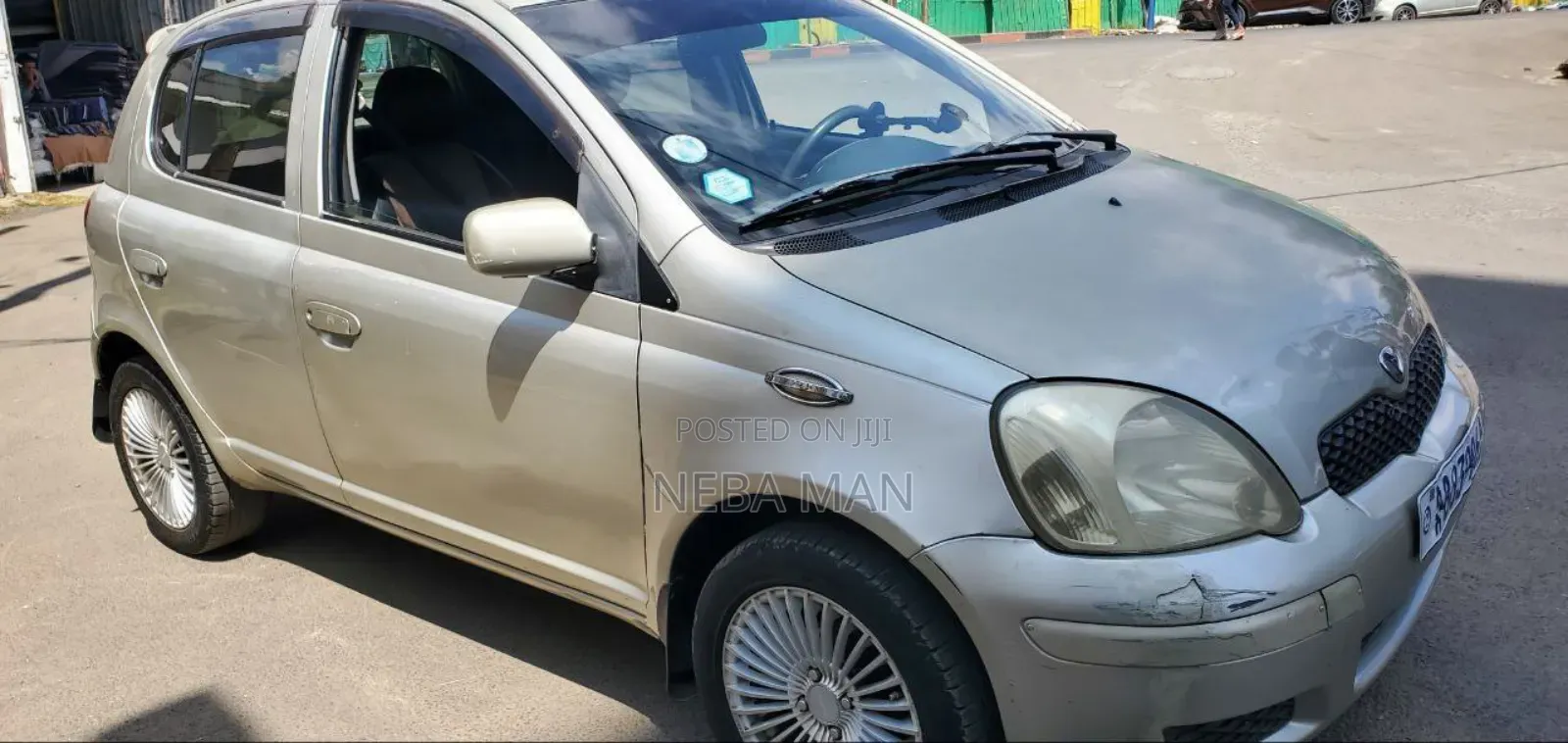 Toyota Vitz 2002 Gold