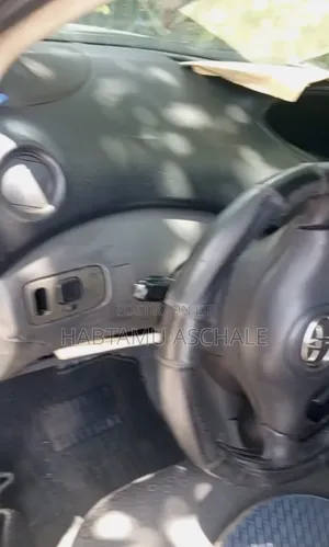 Toyota Vitz 2003 Blue