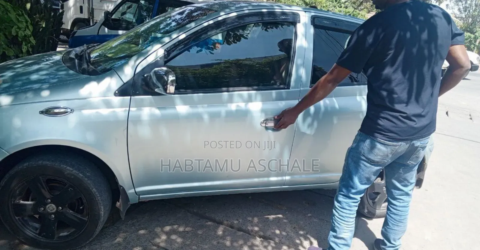 Toyota Vitz 2003 Blue