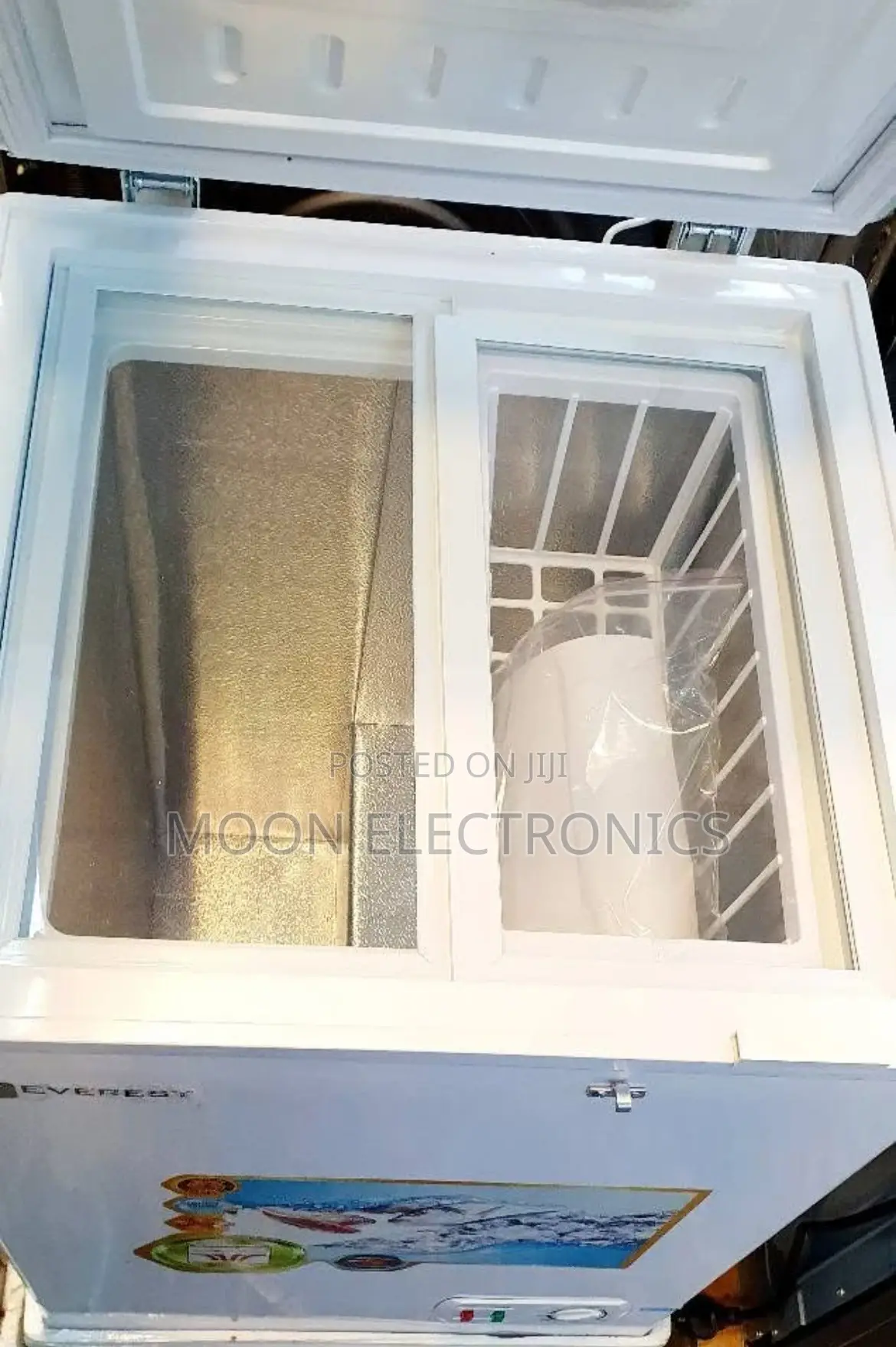 Everest Deep Freezer – 170l Compact Efficient Cooling