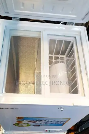 Everest Deep Freezer – 170l Compact Efficient Cooling