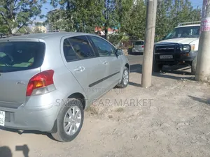 Toyota Yaris 1.3 HB T3 2009 Silver