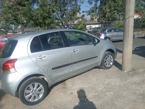 Toyota Yaris 1.3 HB T3 2009 Silver