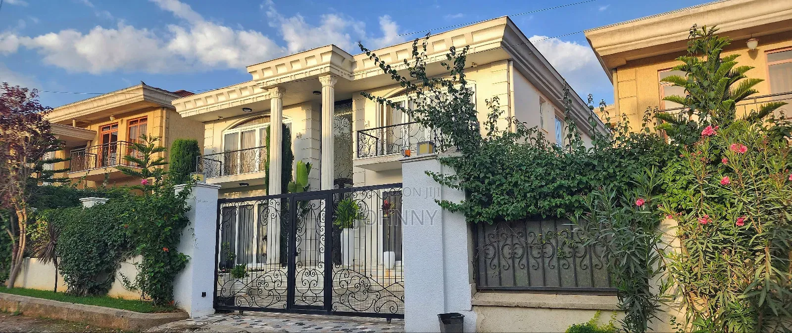 Furnished 3bdrm Apartment in Metro Real Estate, Bole for sale