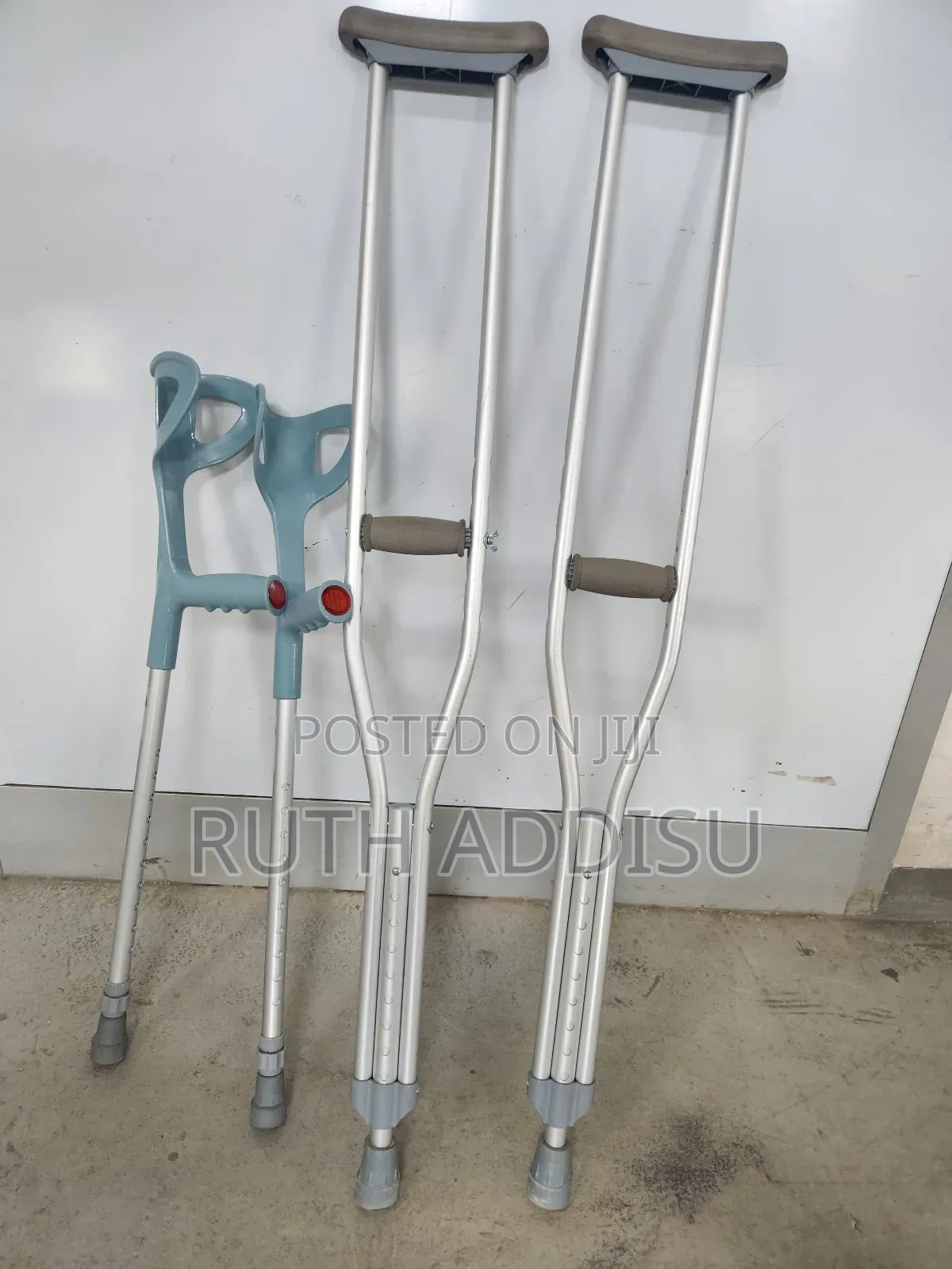 Axillary and Elbow Crutches鳵不crutches建築crutches扶手crutches奔向crutches