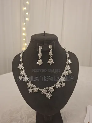 Photo - Neckless and Earing