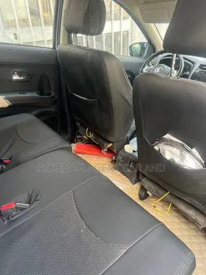 Toyota Rush 2023 Silver