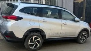 Toyota Rush 2023 Silver