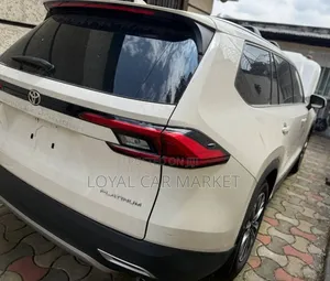 New Toyota Grand Highlander Hybrid 2025 White
