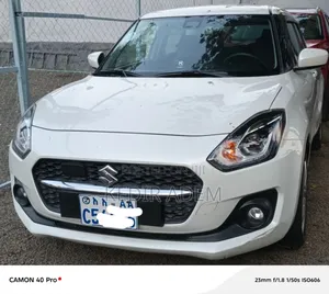 Suzuki Swift 2024 White