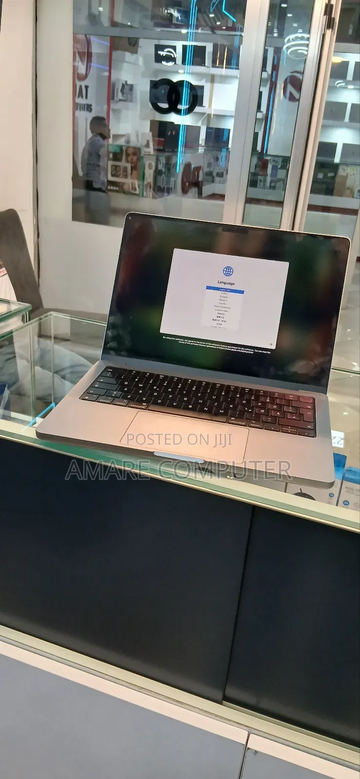 New Apple MacBook Pro 2023 M3 14-Inch 16GB Apple M3 Pro SSD 512GB