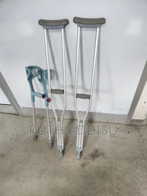 Elbow and Axillary Bilateral Crutches考生crutches牌樓crutches擬訂crutches