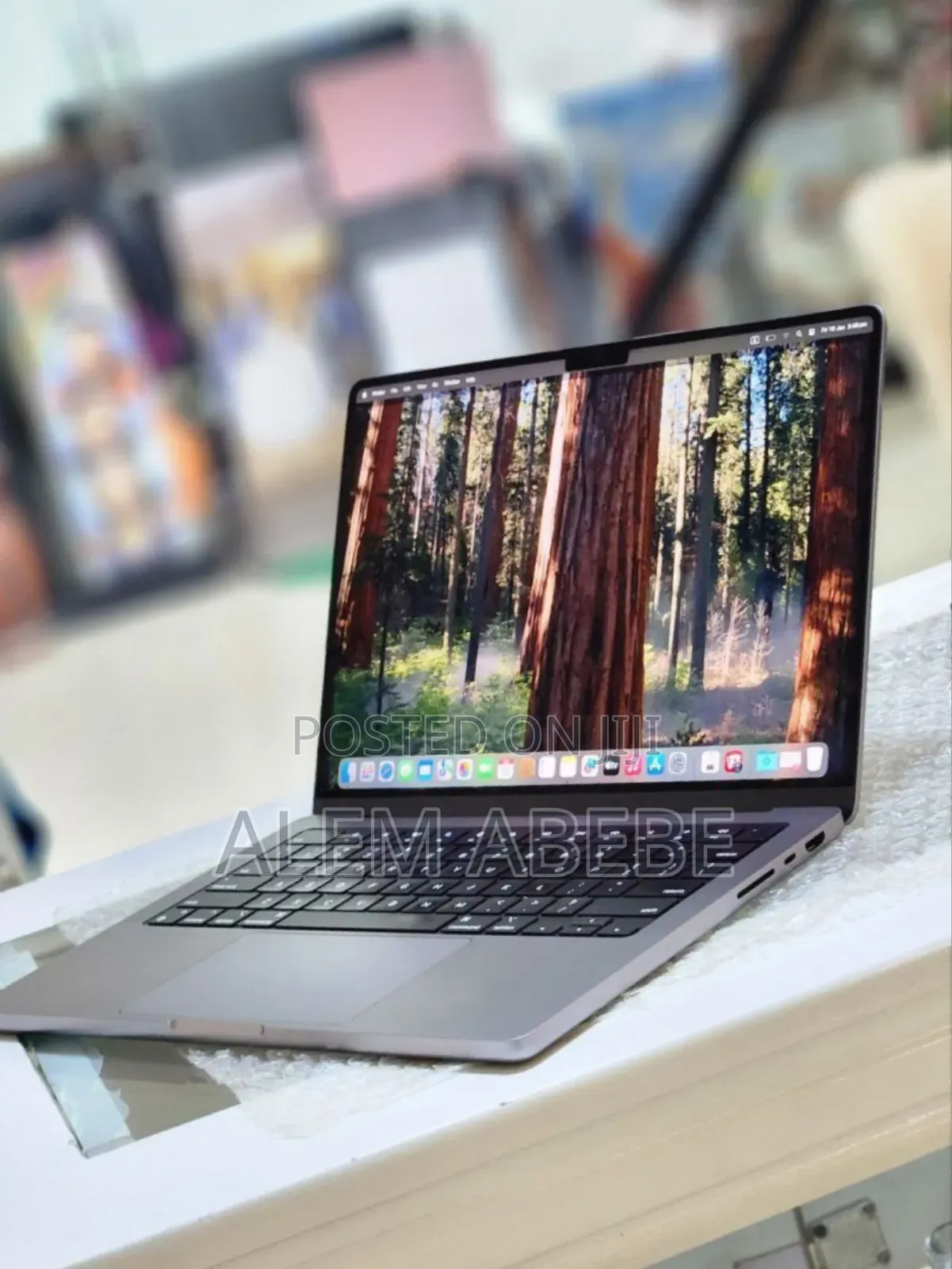 New Laptop Apple MacBook Pro M1 16GB Apple M1 Pro SSD 512GB