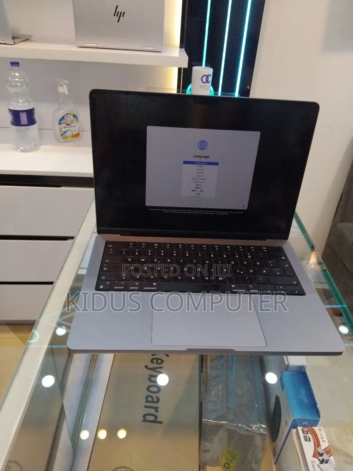 New Laptop Apple MacBook Pro 2023 M3 14-Inch 24GB Apple M3 SSD 512GB