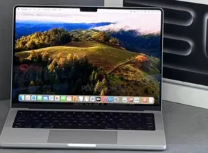 New Apple MacBook Pro 2024 M3 14-Inch 8GB Intel Core M3 SSD 512GB