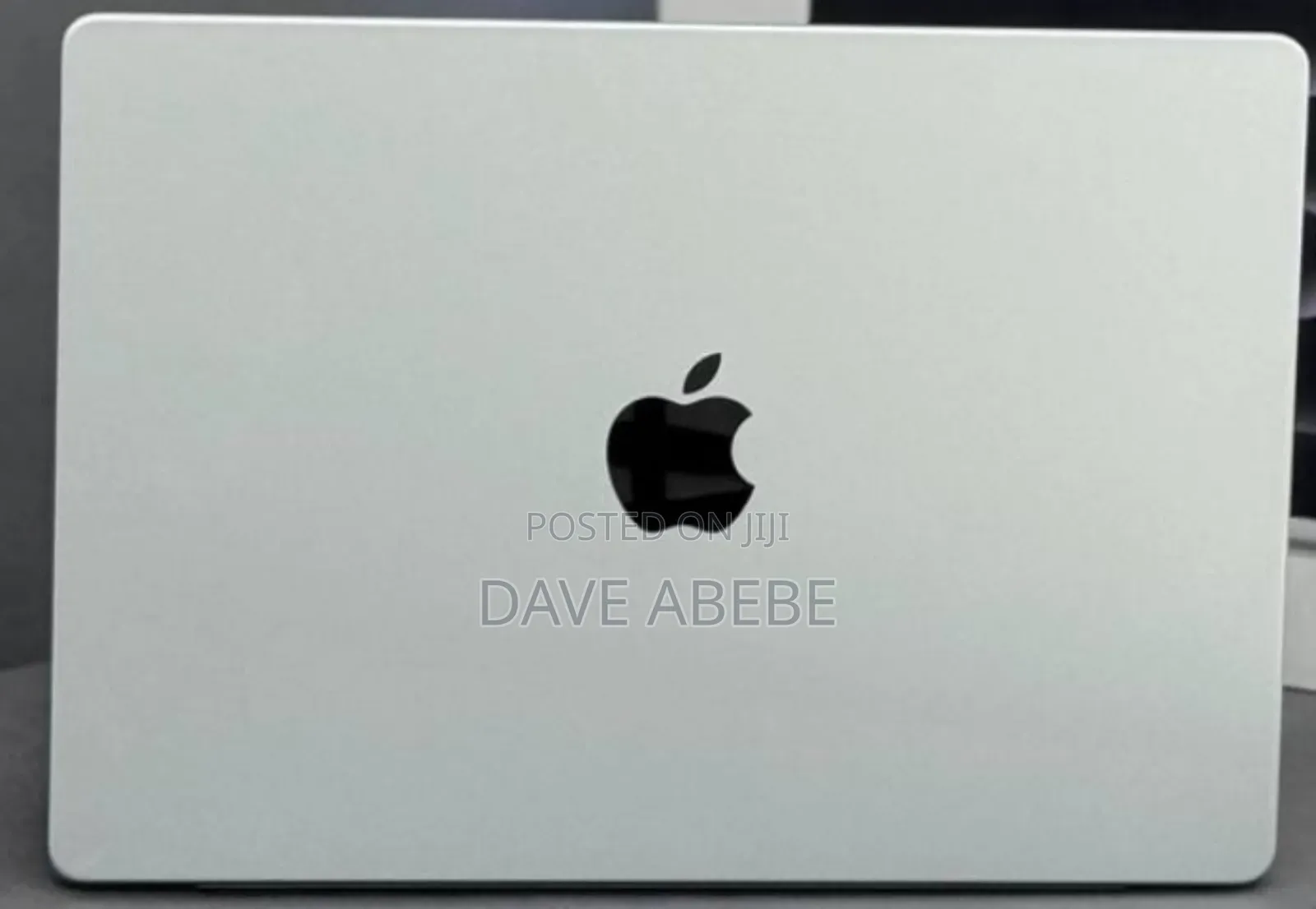 New Apple MacBook Pro 2024 M3 14-Inch 8GB Intel Core M3 SSD 512GB