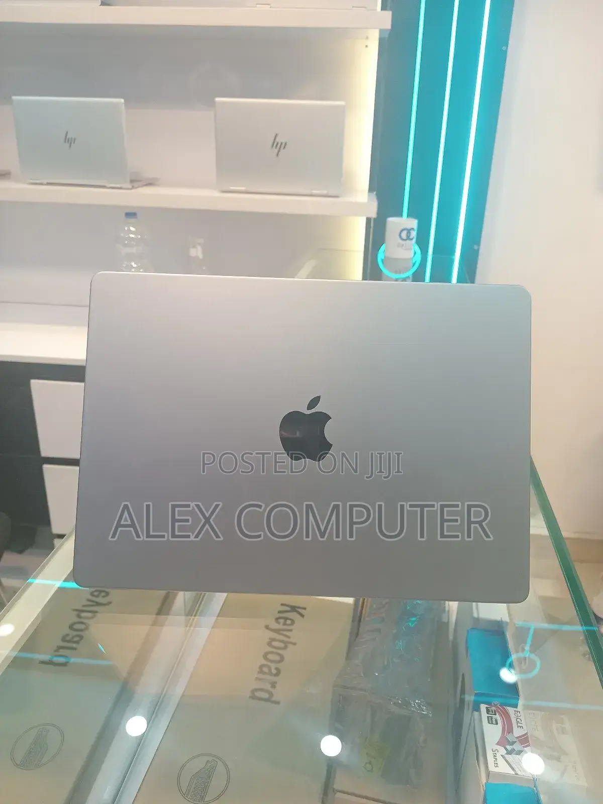 New Laptop Apple MacBook Pro 2023 M3 14-Inch 24GB Apple M3 SSD 512GB