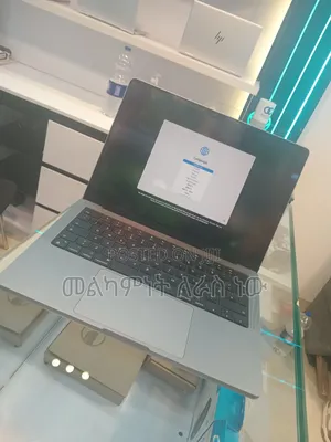 New Laptop Apple MacBook Pro 2023 M3 14-Inch 24GB Apple M3 SSD 512GB